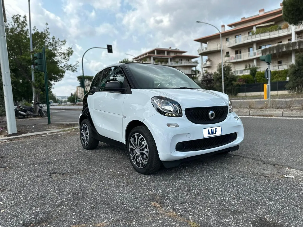 SMART fortwo 70 1.0 Youngster Image 3